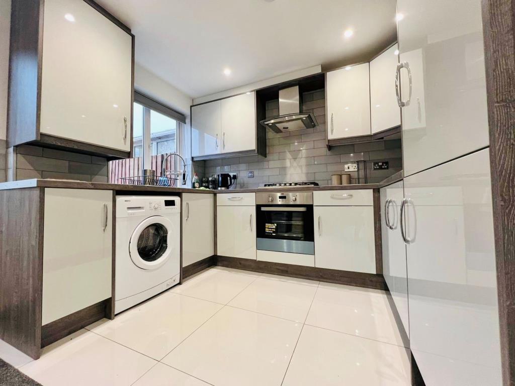 Banbury, OX16 3 bed terraced house £1,600 pcm (£369 pw)