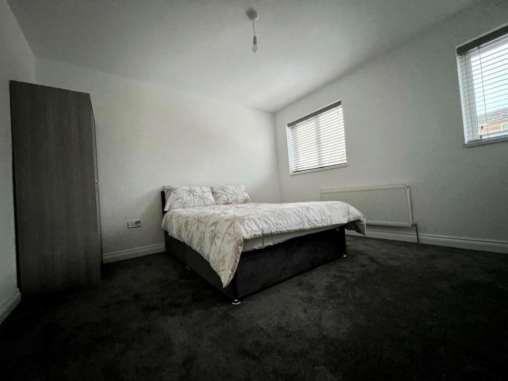 Banbury, OX16 3 bed terraced house £1,600 pcm (£369 pw)