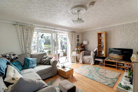 3 bedroom end of terrace house for sale - Lindal Crescent, Enfield, Greater London, EN2