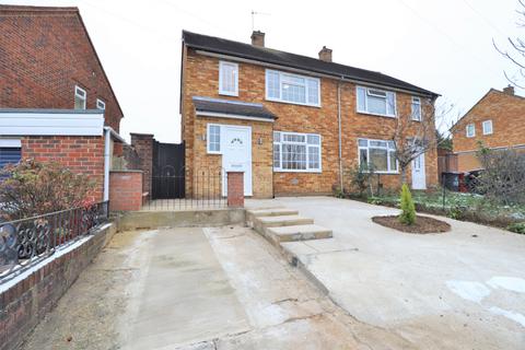120 Doddsfield Road, Slough, SL2 2AJ