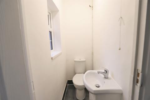 120 Doddsfield Road, Slough, SL2 2AJ