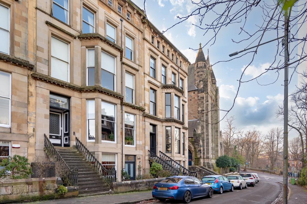 Dundonald Road, Main Door, Dowanhill, Glasgow, G12 9LL 2 bed flat for