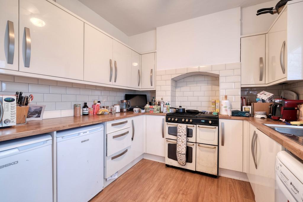 Parsons Road, Redditch, B98 7EQ 3 bed semidetached house £190,000