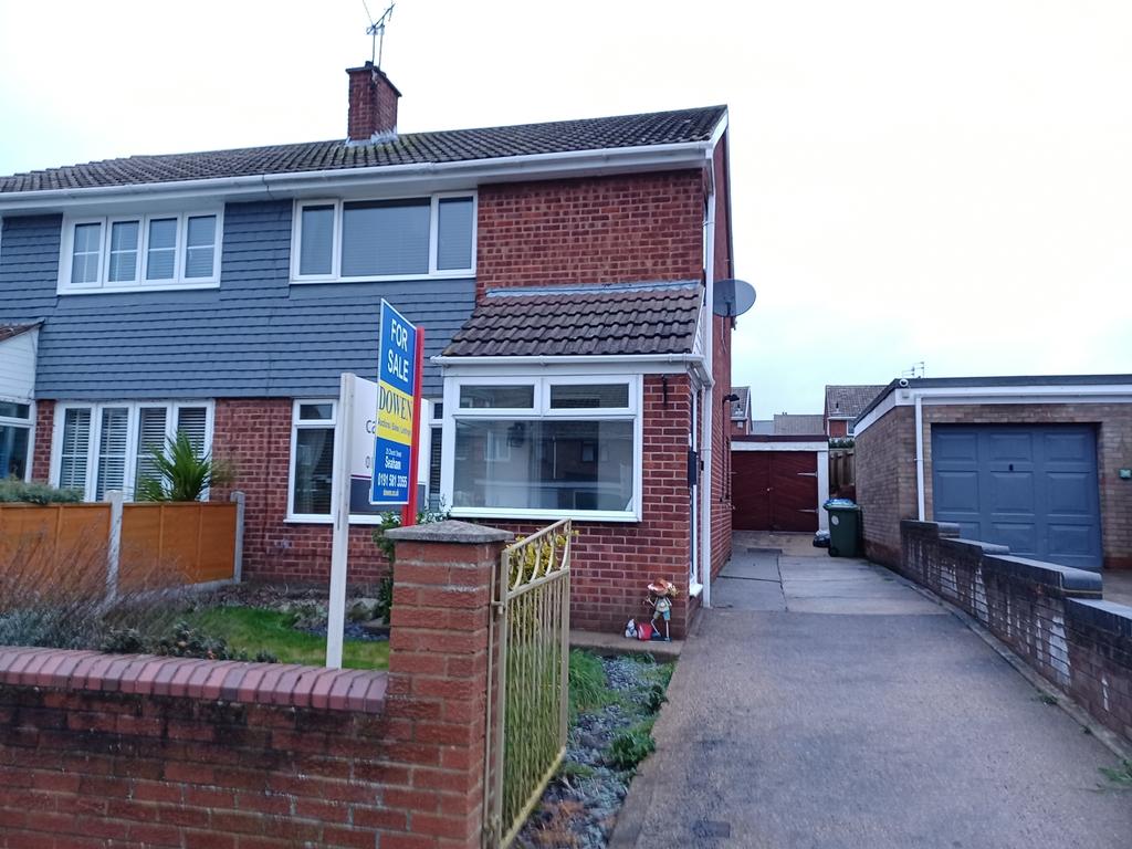 Jedburgh Close, Murton, Seaham... 3 bed semidetached house £119,950