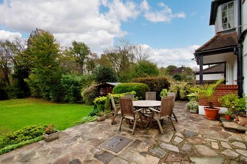 126 Waxwell Lane, Pinner, HA5 3ES