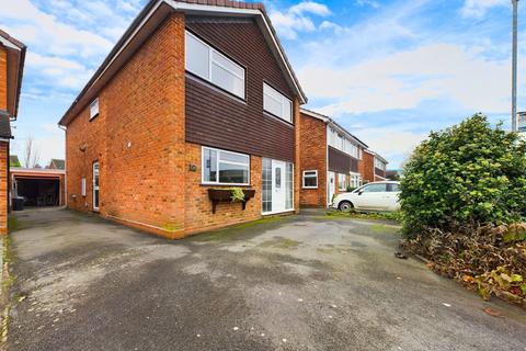 4 bedroom detached house for sale - Canada Way, Worcester, Worcestershire, WR2