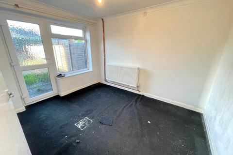69 Edgewood Drive, Luton, LU2 8ER