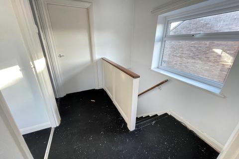 69 Edgewood Drive, Luton, LU2 8ER