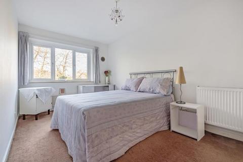 154 Stanley Road, Hounslow, TW3 1YT