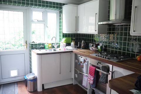 3 bedroom detached house to rent, Brackens Drive, Brentwood