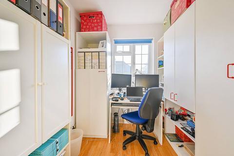 4 Bruton Way, London, W13 0BY