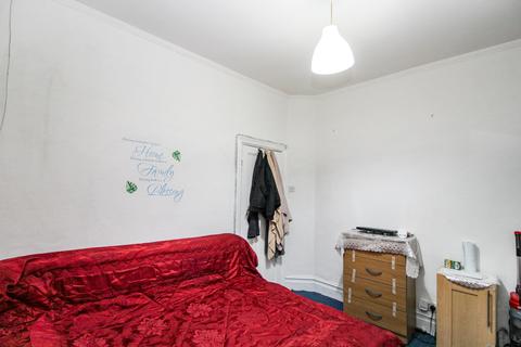 106 Gloucester Road, London, E17 6AF