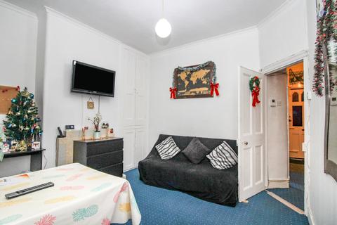 106 Gloucester Road, London, E17 6AF