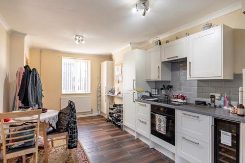 5 Grange Road, Woodlands, Doncaster, DN6 7PT