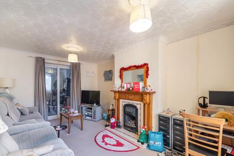 5 Grange Road, Woodlands, Doncaster, DN6 7PT