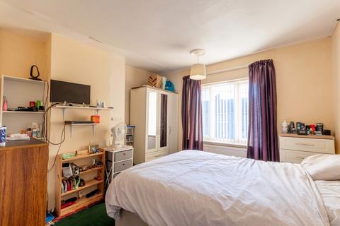 5 Grange Road, Woodlands, Doncaster, DN6 7PT