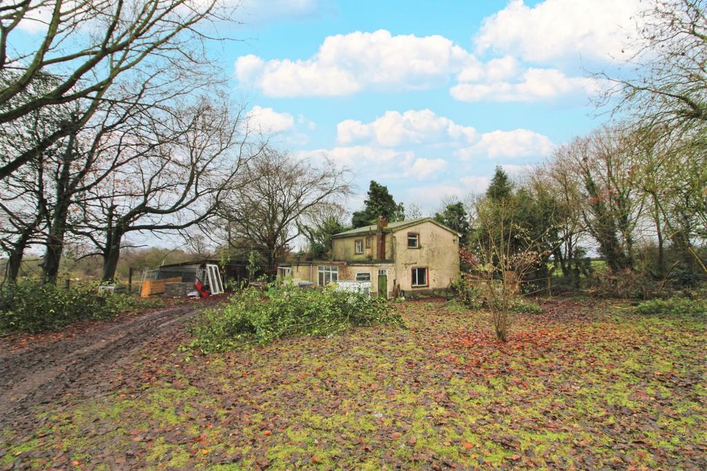 Detached House with Land   For Sale by Auction