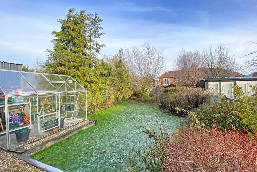 Beech Road, Harrogate 3 bed semidetached house for sale £395,000