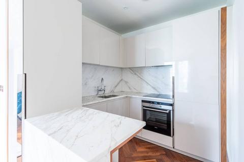 1 bedroom flat for sale, Ambassador Building, Embassy Gardens, Nine Elms, London, SW11