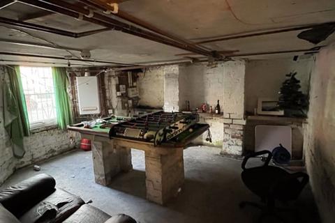 28 Brudenell Mount, Leeds, LS6 1HT