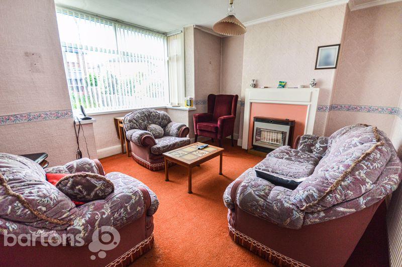 Sandringham Avenue, Whiston 2 bed semidetached house £140,000