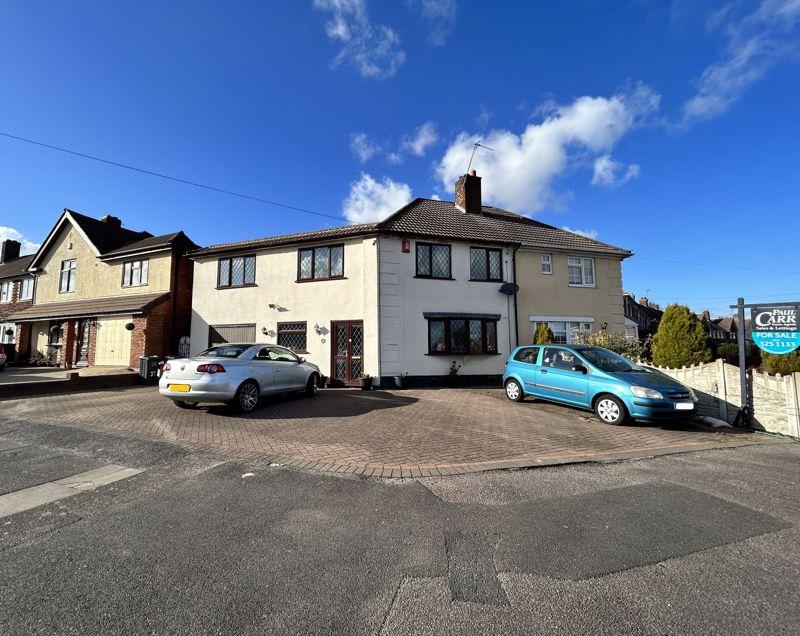 Lambeth Road, Great Barr, Birmingham B44 9NP 5 bed semidetached house
