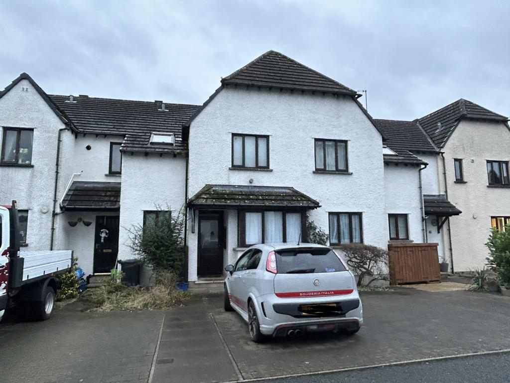 7 Howe Gardens, Kendal, LA9 7PY 1 bed flat £625 pcm (£144 pw)