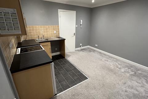1 bedroom flat to rent, Howe Gardens, Kendal.