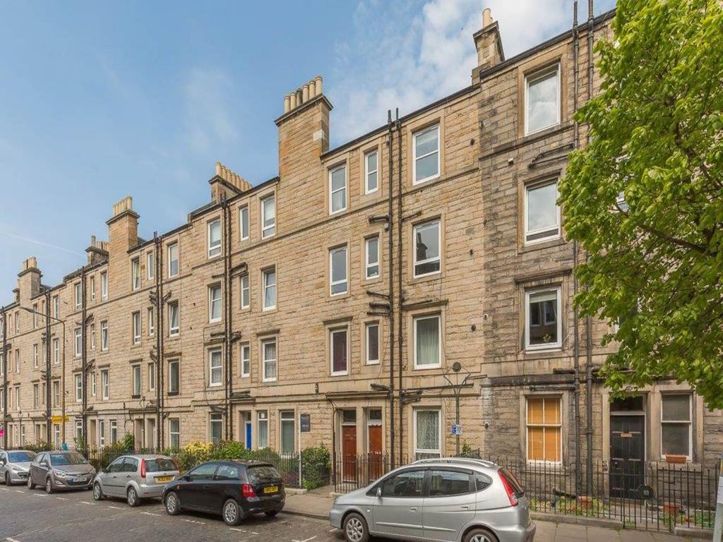 Iona Street, Leith, Edinburgh 1 bed flat £775 pcm (£179 pw)