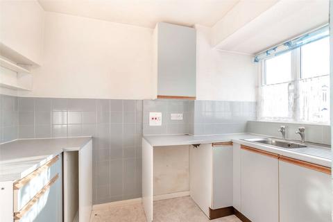 25 Taylor Close, Orpington, BR6 9UH