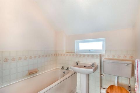 25 Taylor Close, Orpington, BR6 9UH