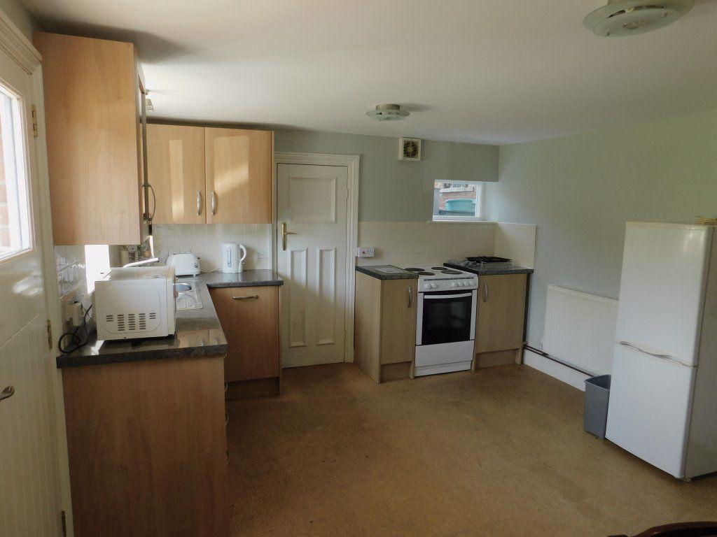 Forewood Lane, Crowhurst, Battle 1 bed flat £795 pcm (£183 pw)