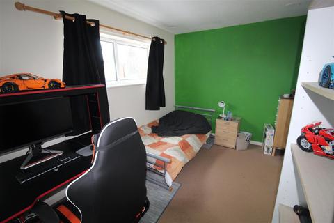 19 Cranleigh Close, Blackrod, Bolton, BL6 5TP