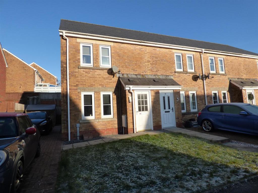Clos AelYBryn, Penygroes, Llanelli 2 bed end of terrace house £142,000