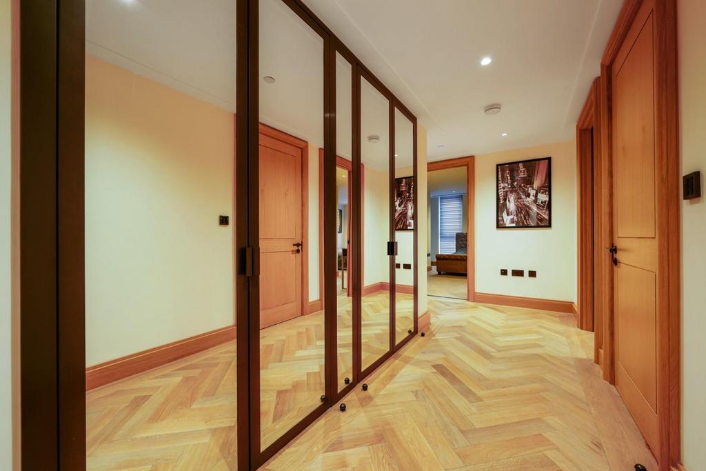 Abell House SW1 P 4 FE-3.jpg