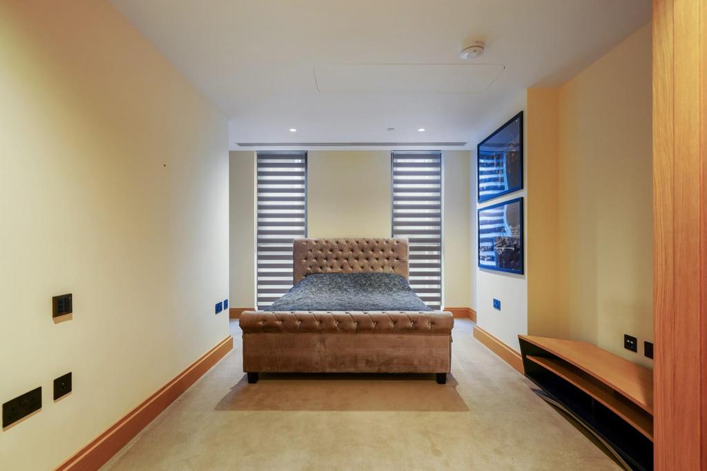 Abell House SW1 P 4 FE-7.jpg