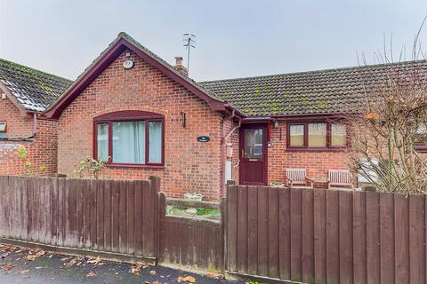 1 bedroom semi-detached bungalow for sale - Prices Lane, Upton upon Severn