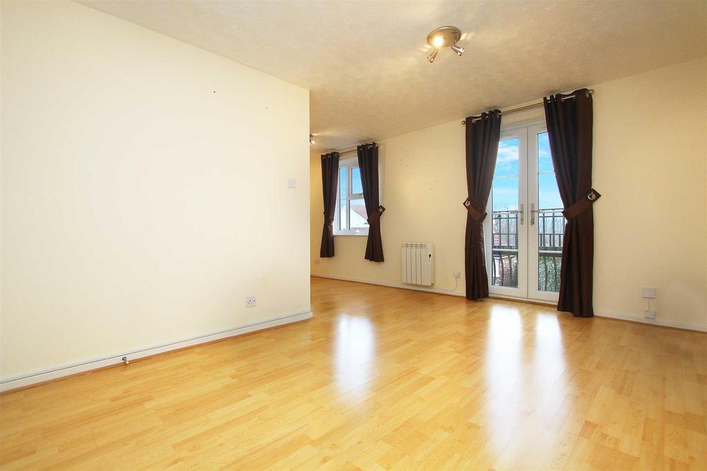Birkdale, Whitley Bay 2 bed flat £675 pcm (£156 pw)