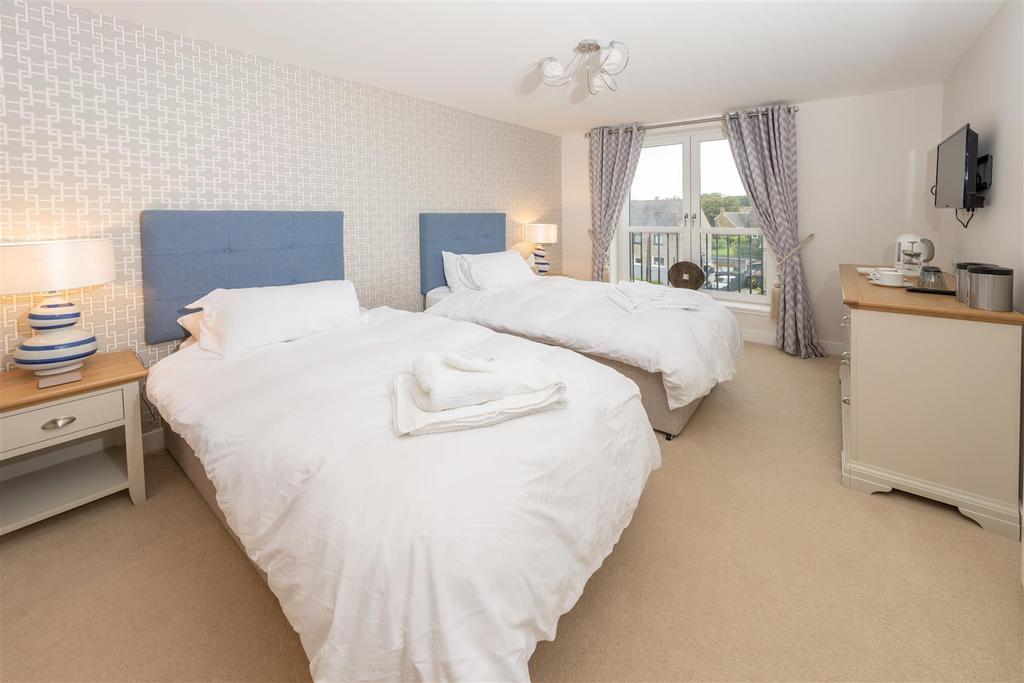Riverwood, Milngavie - Guest Suite.jpg