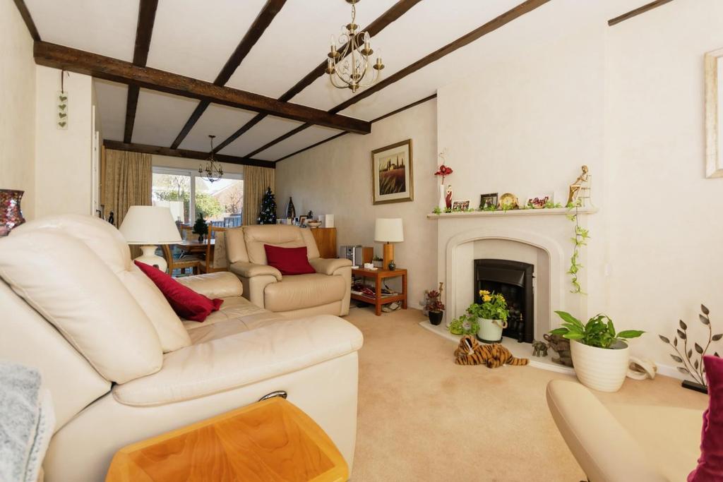 Willow Drive, Cheswick Green, Solihull 3 bed semidetached house £340,000