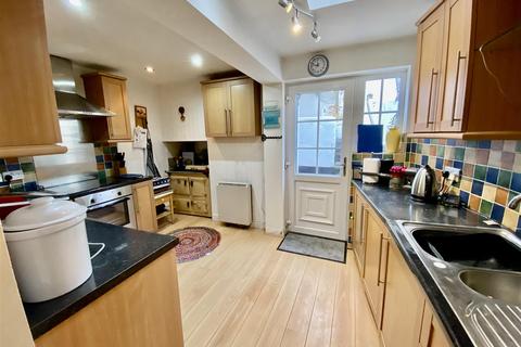 2 bedroom terraced house for sale, Stryd Y Ffynnon, Nefyn