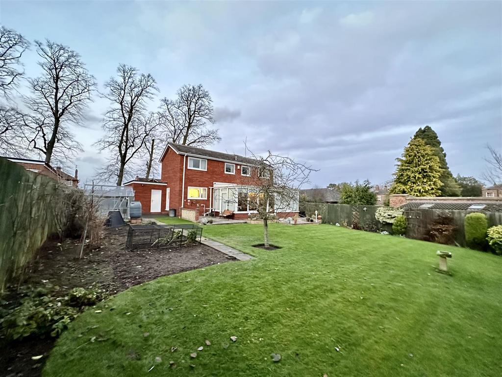 Nunnery Lane, Darlington 4 bed detached house £400,000
