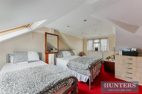 90 Cambridge Close, Hounslow, TW4 7BG