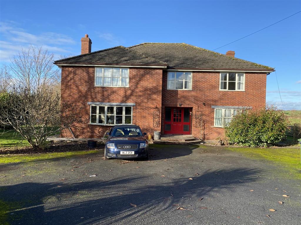Cross Keys, Hereford 4 bed detached house £1,400 pcm (£323 pw)