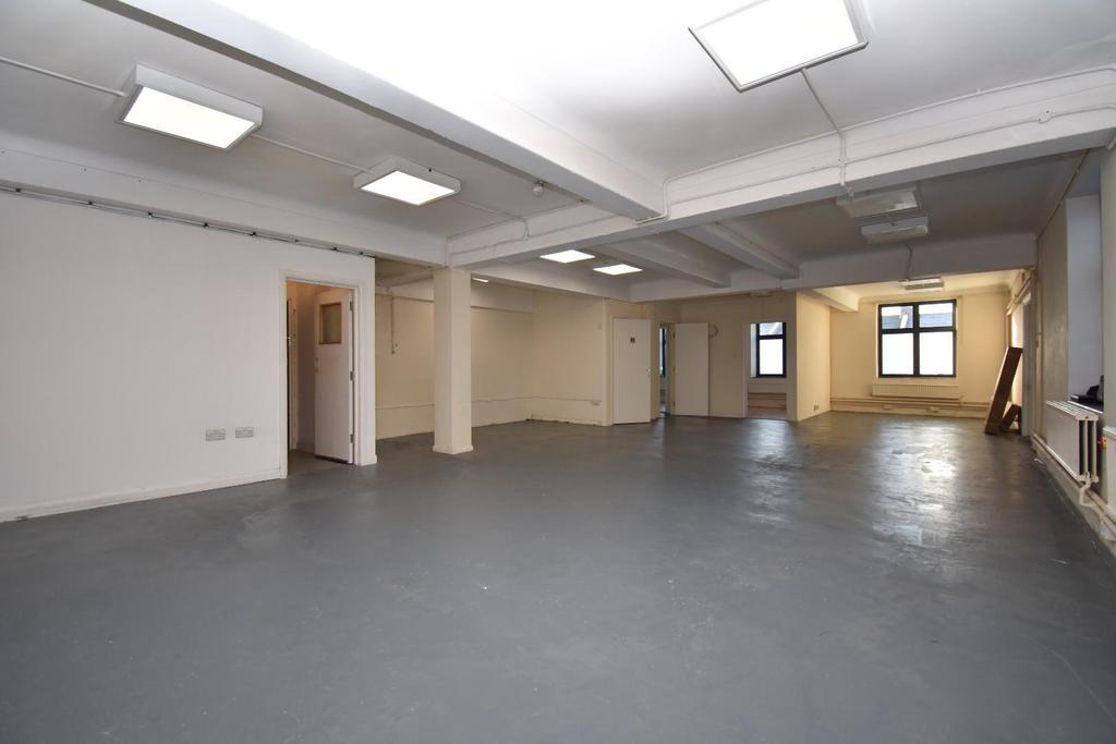 Old Oak Lane, London, NW10 Office to rent £2,667 pcm (£615 pw)