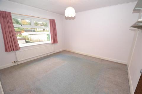 67 Windermere Road, Bradford, BD7 4BB