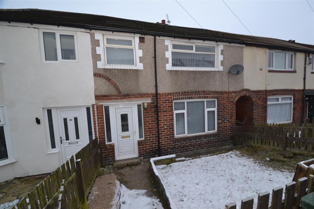 Hazelhurst Grove, Queensbury, Bradford 3 bed townhouse £115,000