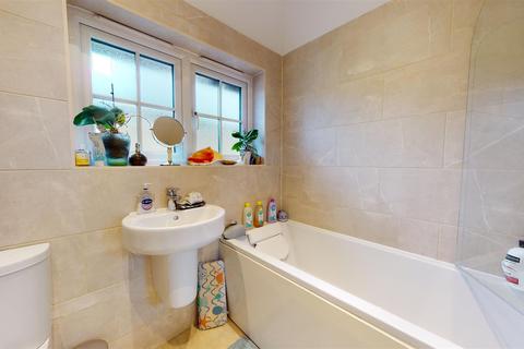 17 Kiln Way, Halling, Rochester, ME2 1FP