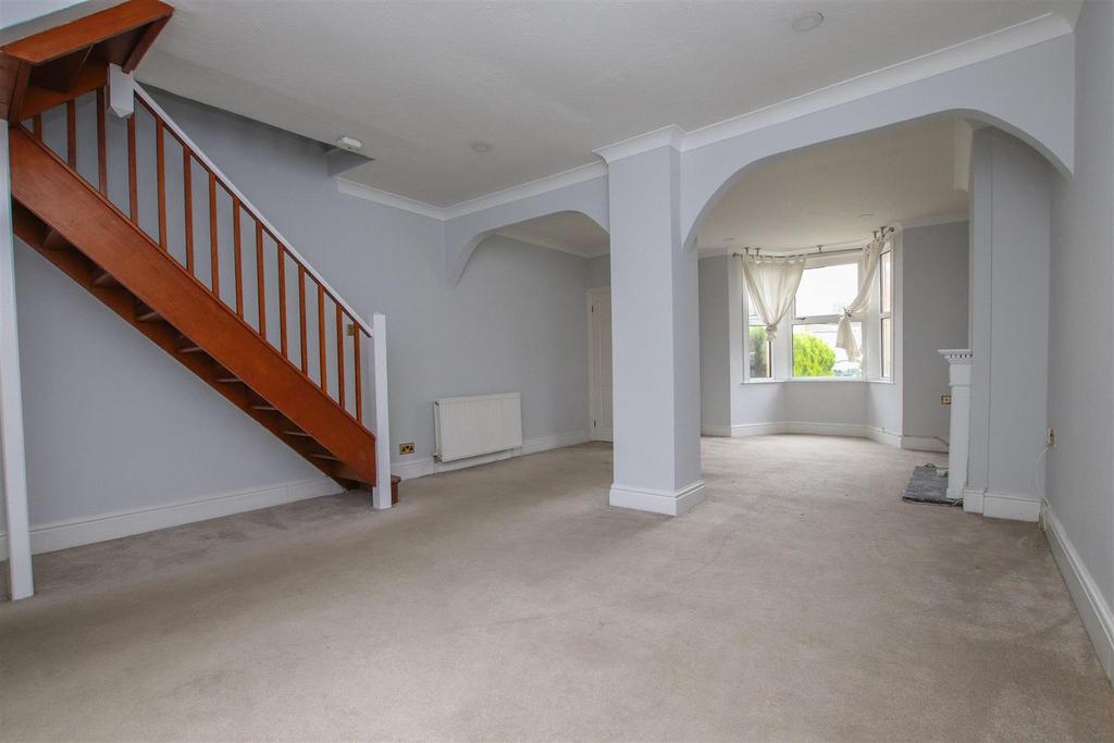 Triangle West, Oldfield Park, Bath 2 bed terraced house £400,000