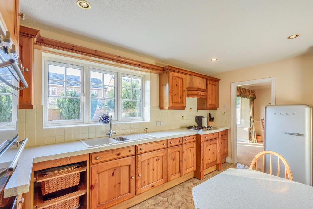 Kitchen.jpg